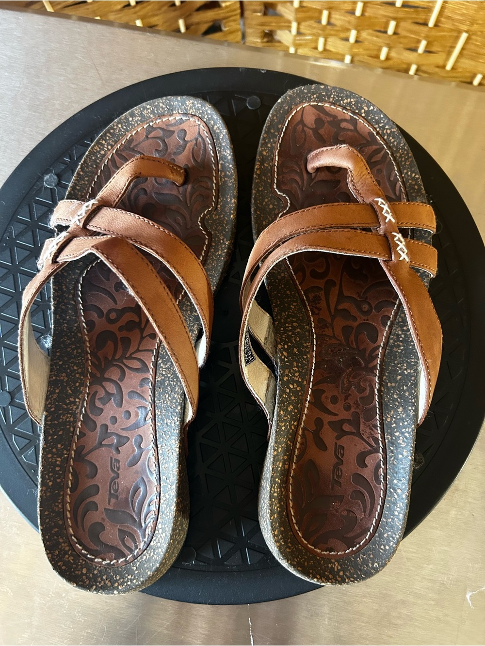 Teva Brown Leather Toe Ring Slide Sandals Comfort Slides Women’s 8 - Picture 2 of 12